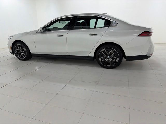 WBA53FJ04TCW91127