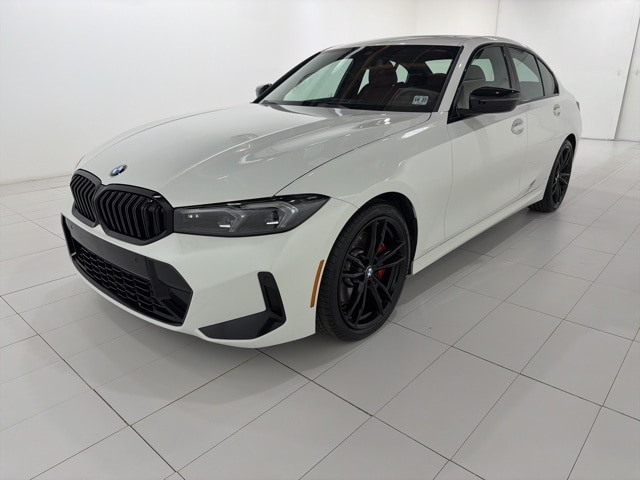 2023 BMW 3 Series 330i's photo