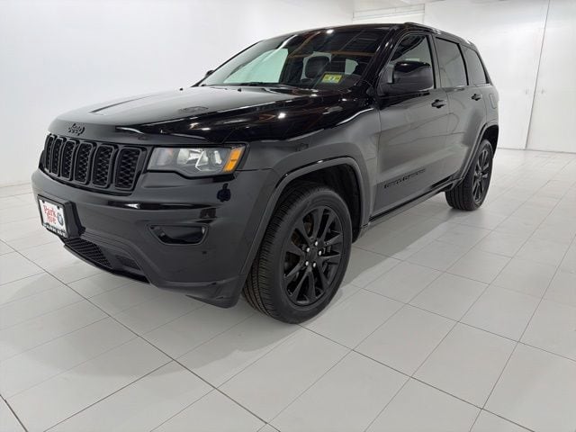 2019 Jeep Grand Cherokee Altitude 4WD's photo