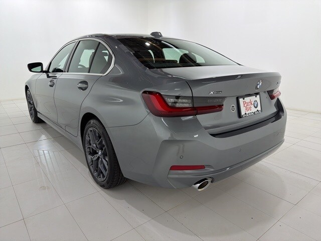 2025 Bmw 330i xDrive Sedan photo 3