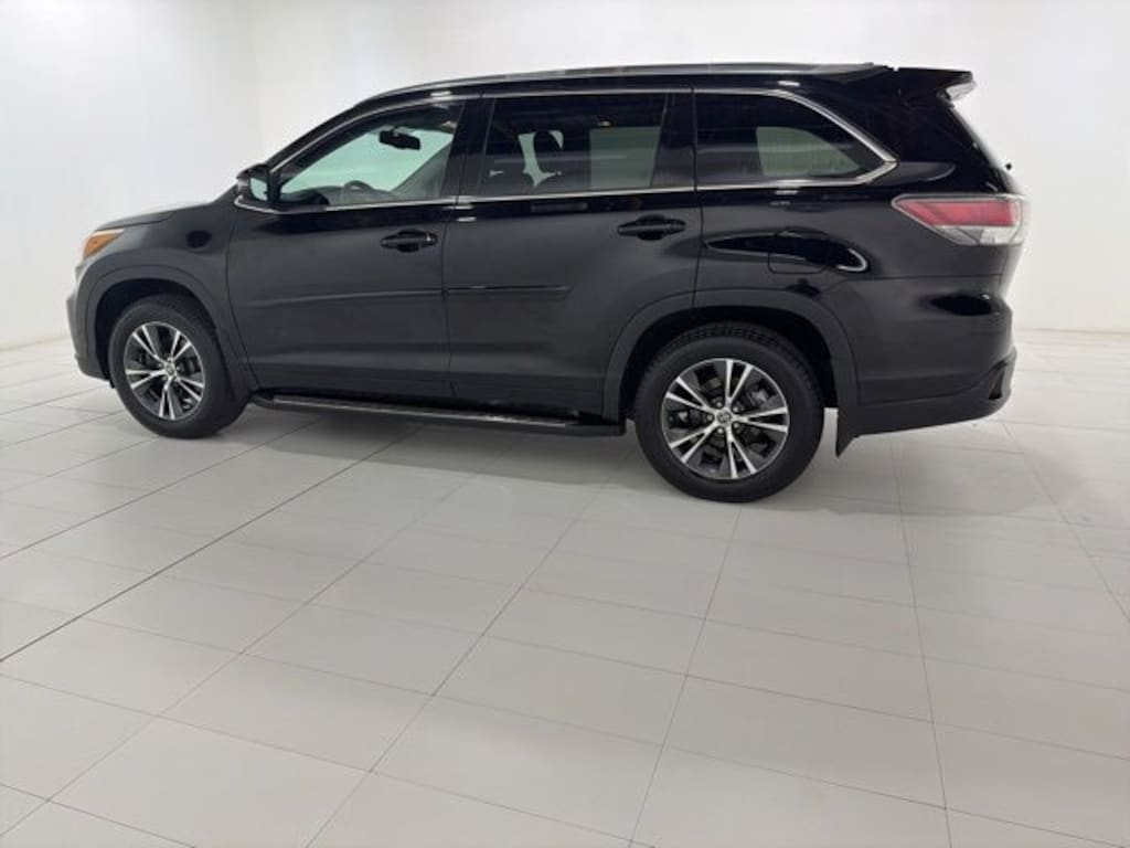 Used 2016 Toyota Highlander XLE V6 SUV