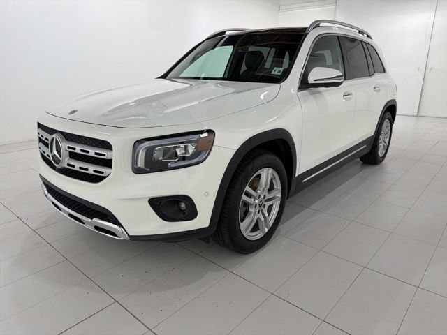 2021 Mercedes-Benz GLB GLB250 4MATIC's photo