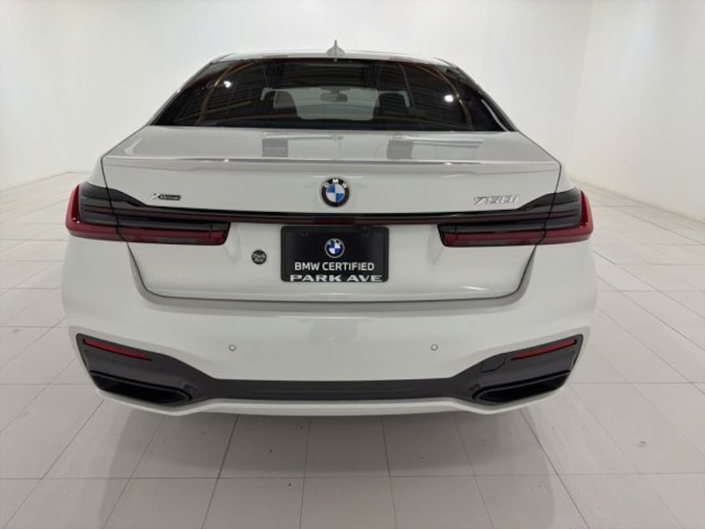 Certified 2022 BMW 750i xDrive Sedan