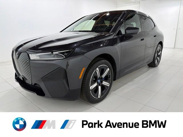 2024 BMW iX xDrive50's photo