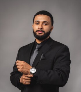 Staff member Javier Thomas from ID_bdca79bf71b4