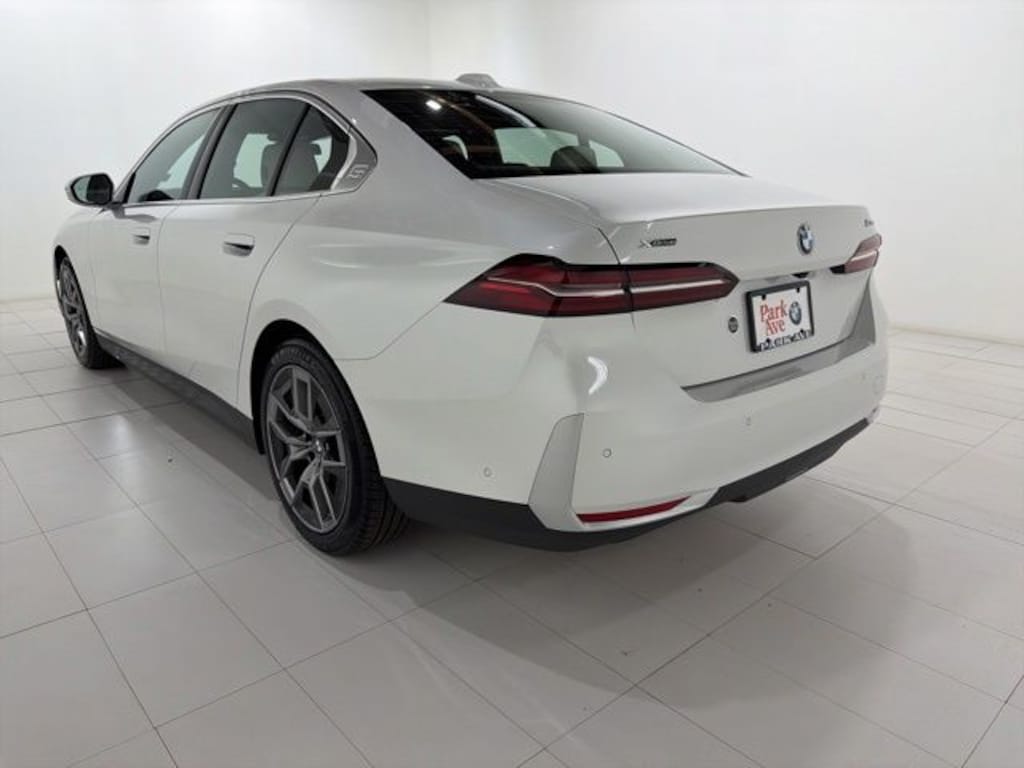 Used 2026 BMW 530i xDrive Sedan