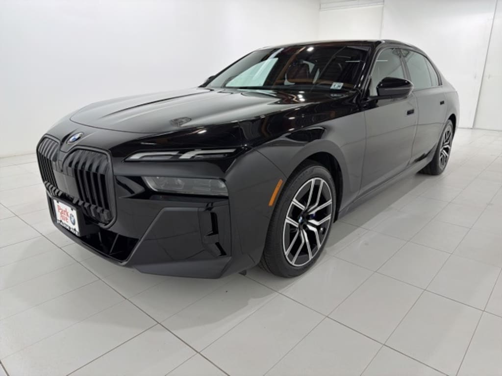 Used 2025 BMW 740i xDrive Sedan