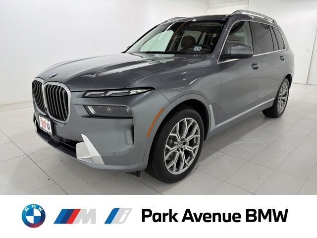 2026 BMW X7 xDrive40i's photo