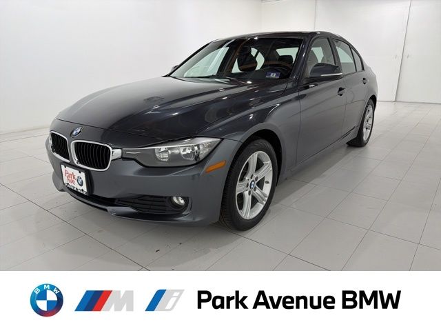 2014 BMW 3 Series 320i xDrive Sedan's photo