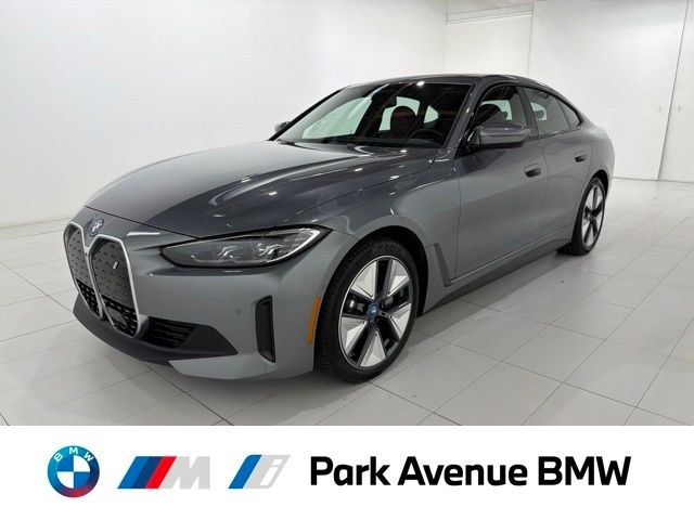 2023 BMW i4 eDrive40's photo