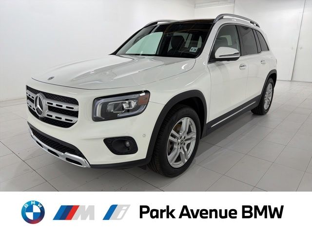 2021 Mercedes-Benz GLB GLB250 4MATIC's photo