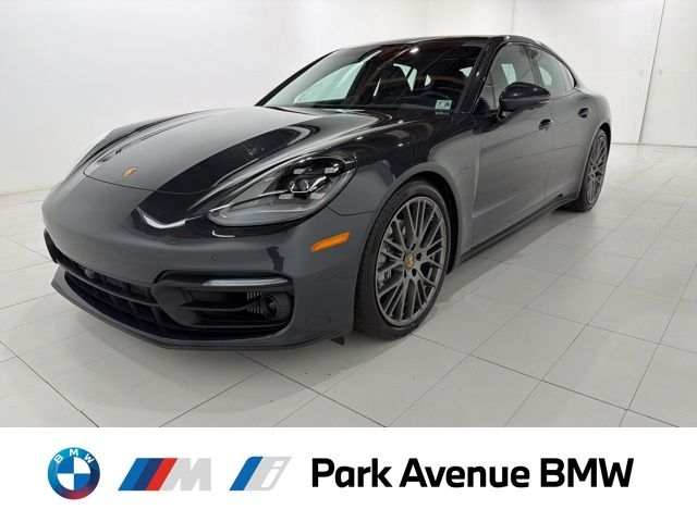 2023 Porsche Panamera 4 Platinum Edition's photo