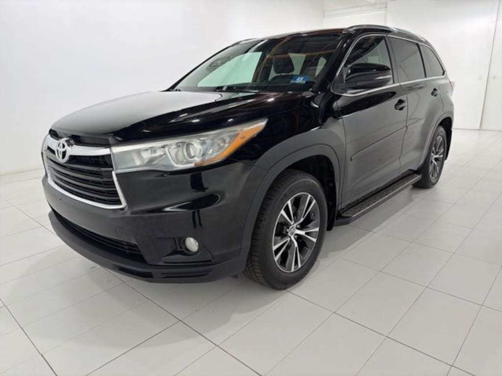 Used 2016 Toyota Highlander XLE V6 SUV