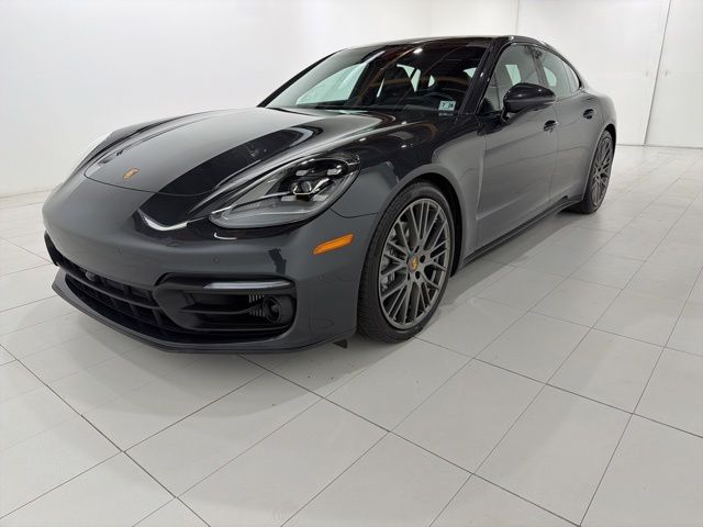 2023 Porsche Panamera 4 Platinum Edition's photo