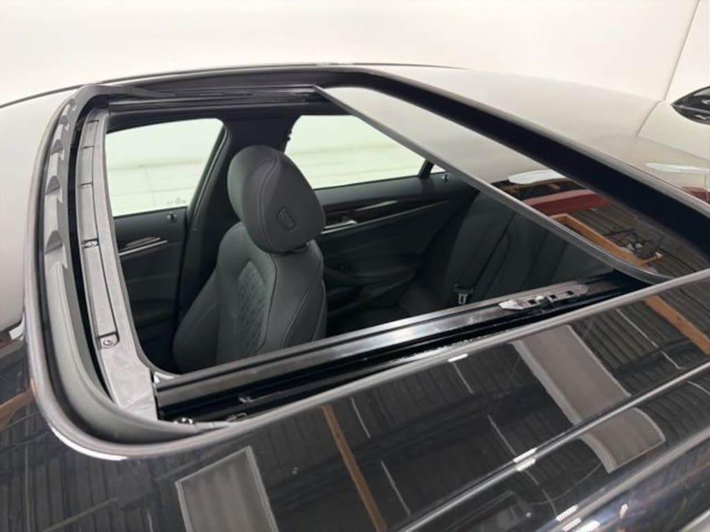 Certified 2023 BMW 530i xDrive Sedan