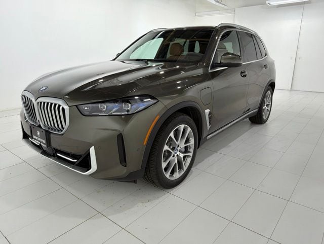 2024 BMW X5 xDrive50e's photo