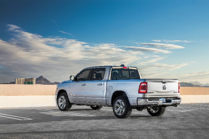 2022-RAM-1500-BigHorn-CrewCab-WheelAddOn-Truck-L02 (1)-679x453.jpg