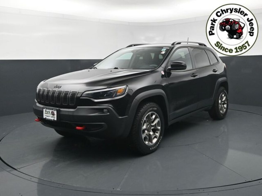 Used 2023 Jeep Cherokee Trailhawk SUV