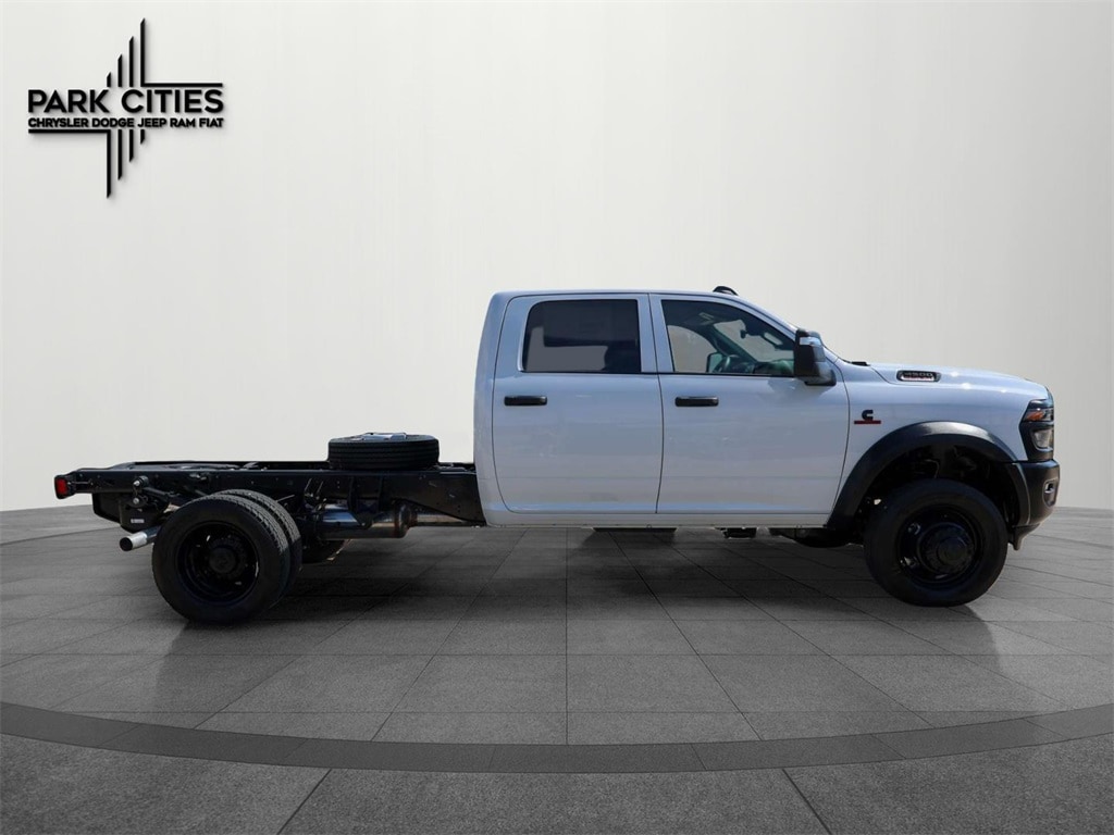 New 2025 Ram 4500 Chassis Cab 4500 TRADESMAN CHASSIS CREW CAB 4X4 60' CA Pickup