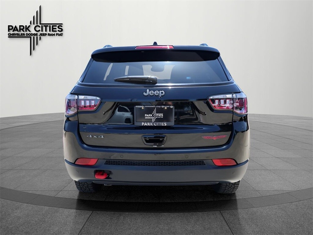 2024 Jeep Compass Trailhawk photo 4
