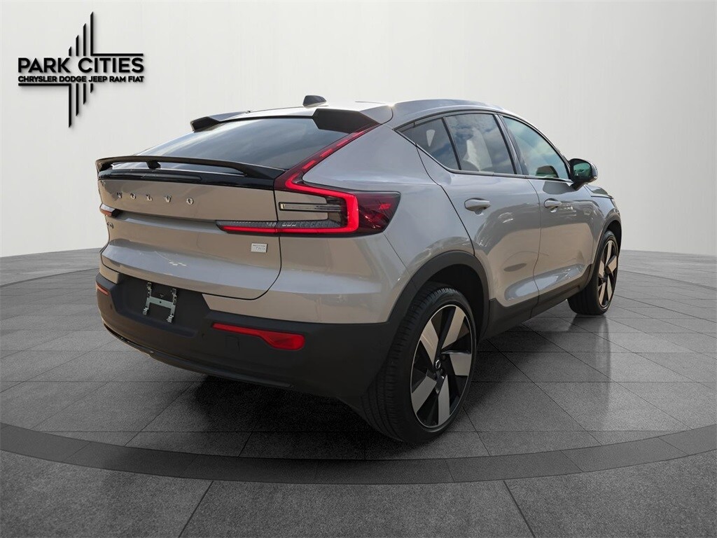 2023 Volvo C40 Recharge Ultimate photo 3