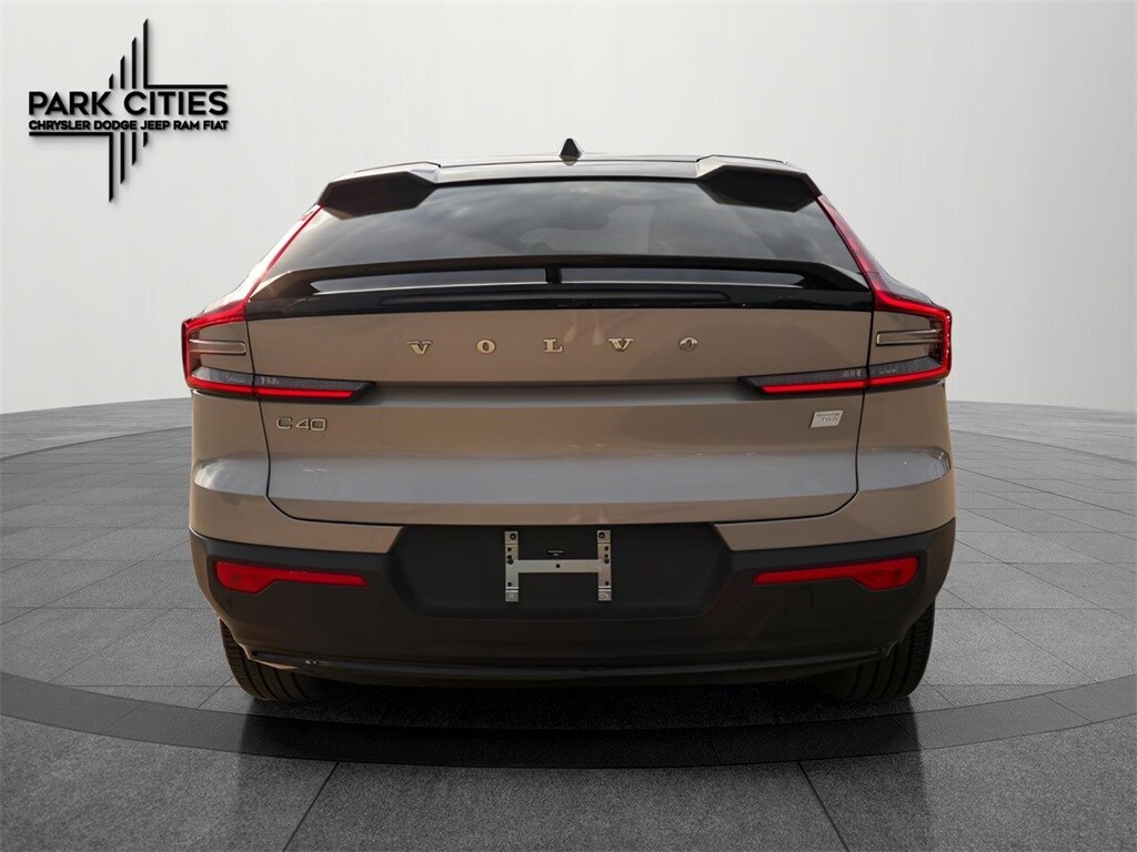 2023 Volvo C40 Recharge Ultimate photo 4