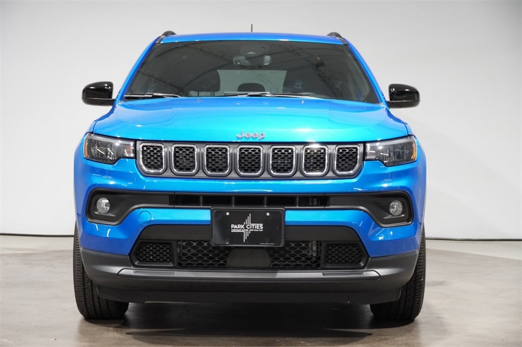 Used 2023 Jeep Compass Latitude Lux with VIN 3C4NJDFN2PT502423 for sale in Dallas, TX