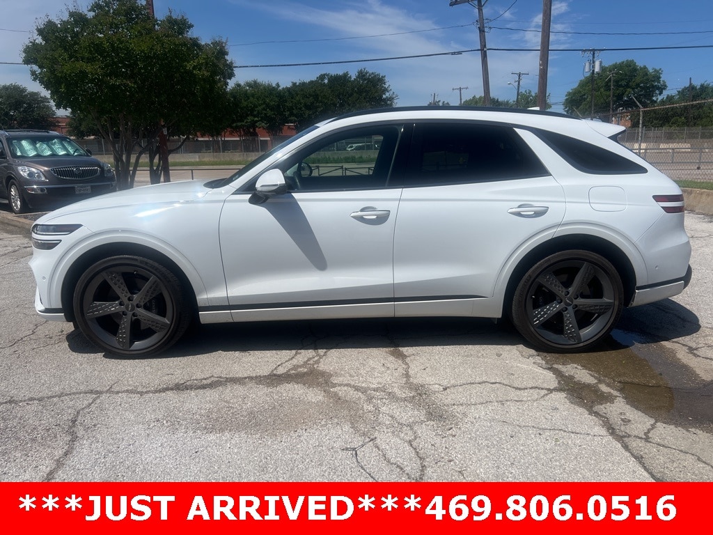 Used 2024 GENESIS GV70 Standard with VIN 5NMMADTB3RH001658 for sale in Dallas, TX