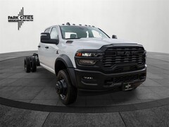 2025 Ram 5500 Chassis Cab 5500 TRADESMAN CHASSIS CREW CAB 4X4 84' CA Pickup