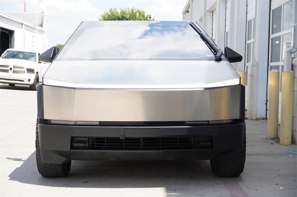 Used 2024 Tesla Cybertruck Base with VIN 7G2CEHED8RA017260 for sale in Dallas, TX