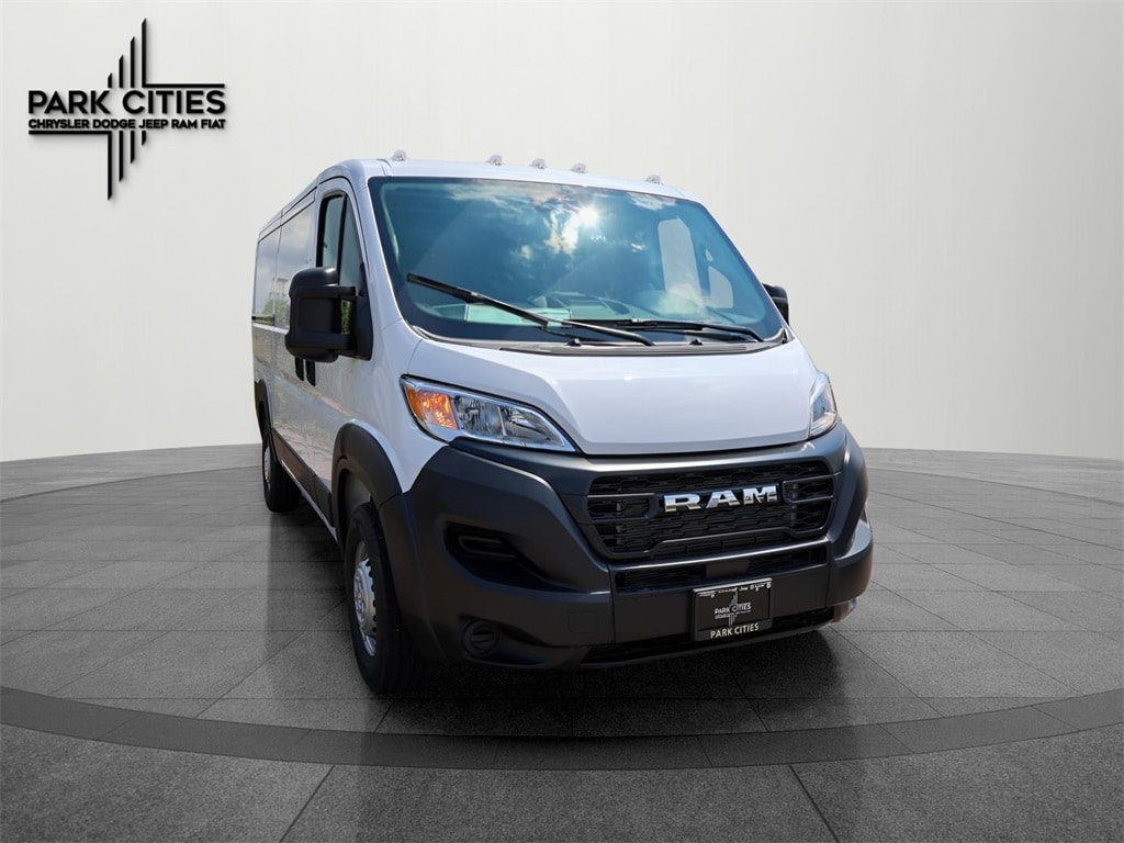 New 2026 Ram ProMaster PROMASTER 1500 TRADESMAN CARGO VAN LOW ROOF 136' W Cargo Van