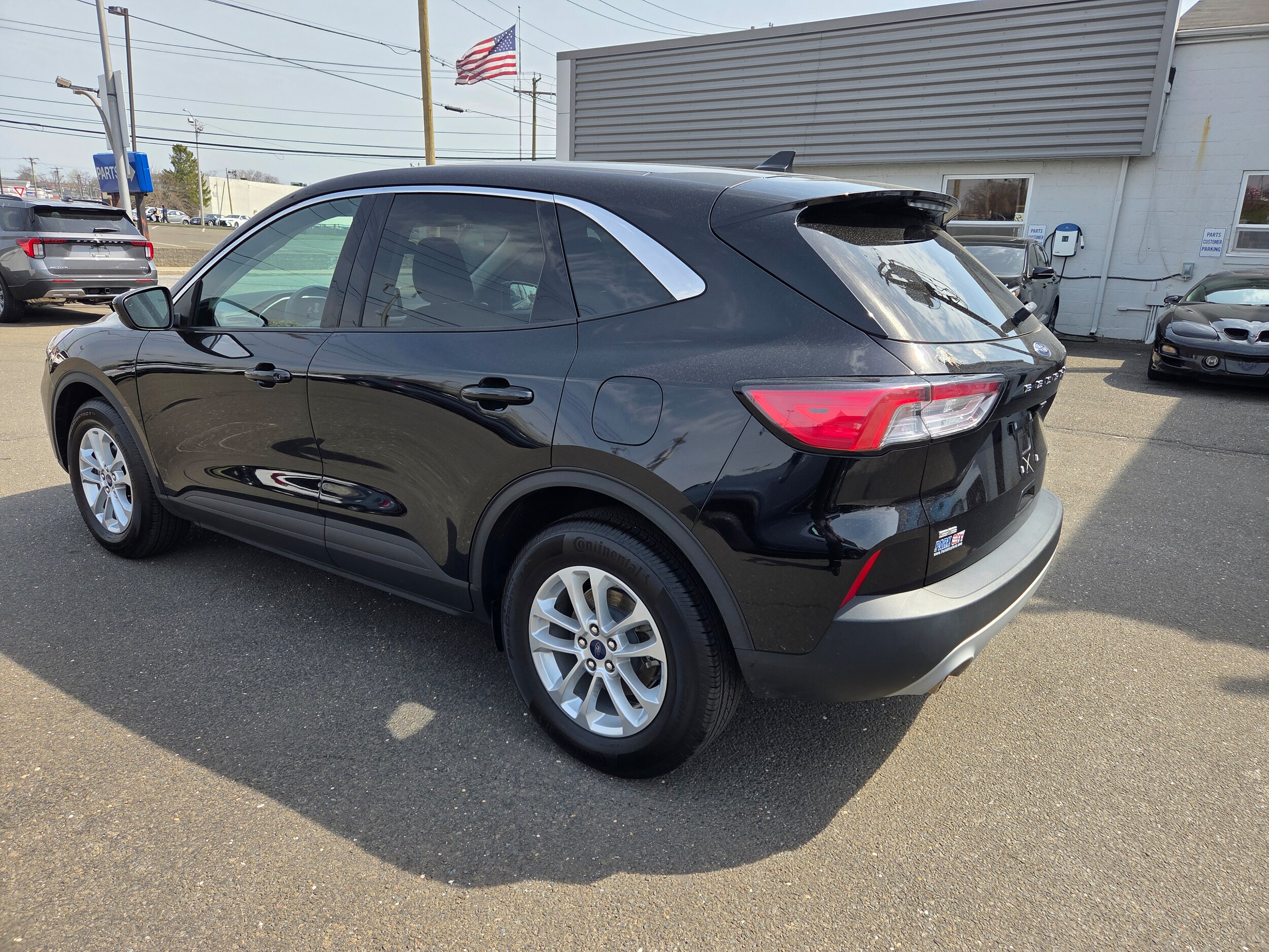 2021 Ford Escape SE photo 2