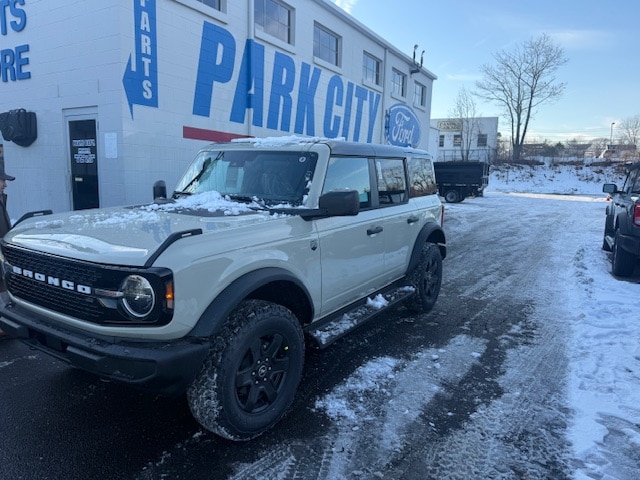 2025 Ford Bronco 4-Door Big Bend's photo