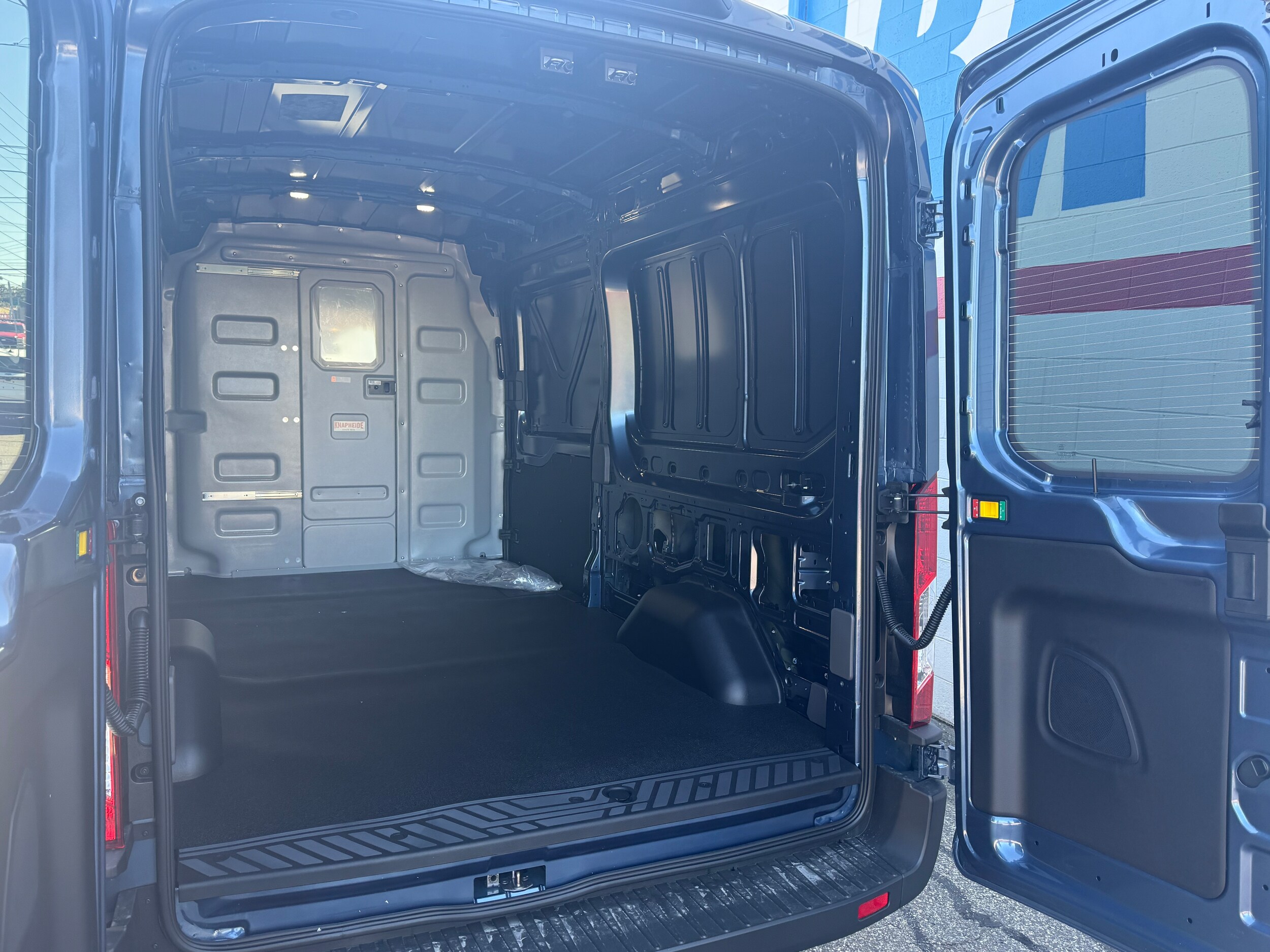 2025 Ford Transit XL Van Cargo photo 4