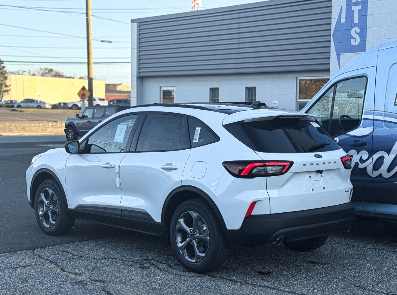 2026 Ford Escape ST-Line photo 2