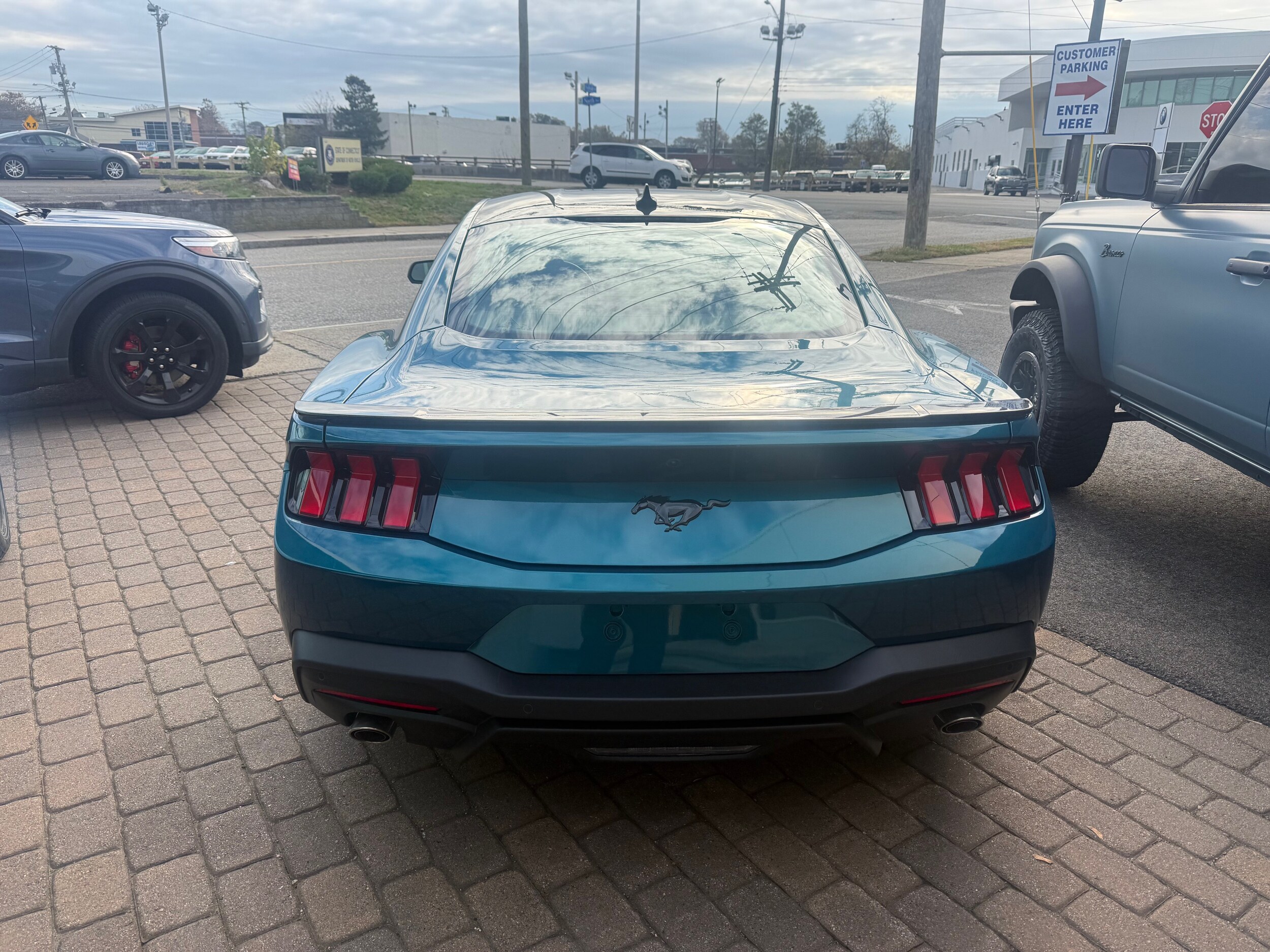 2026 Ford Mustang EcoBoost Premium photo 3