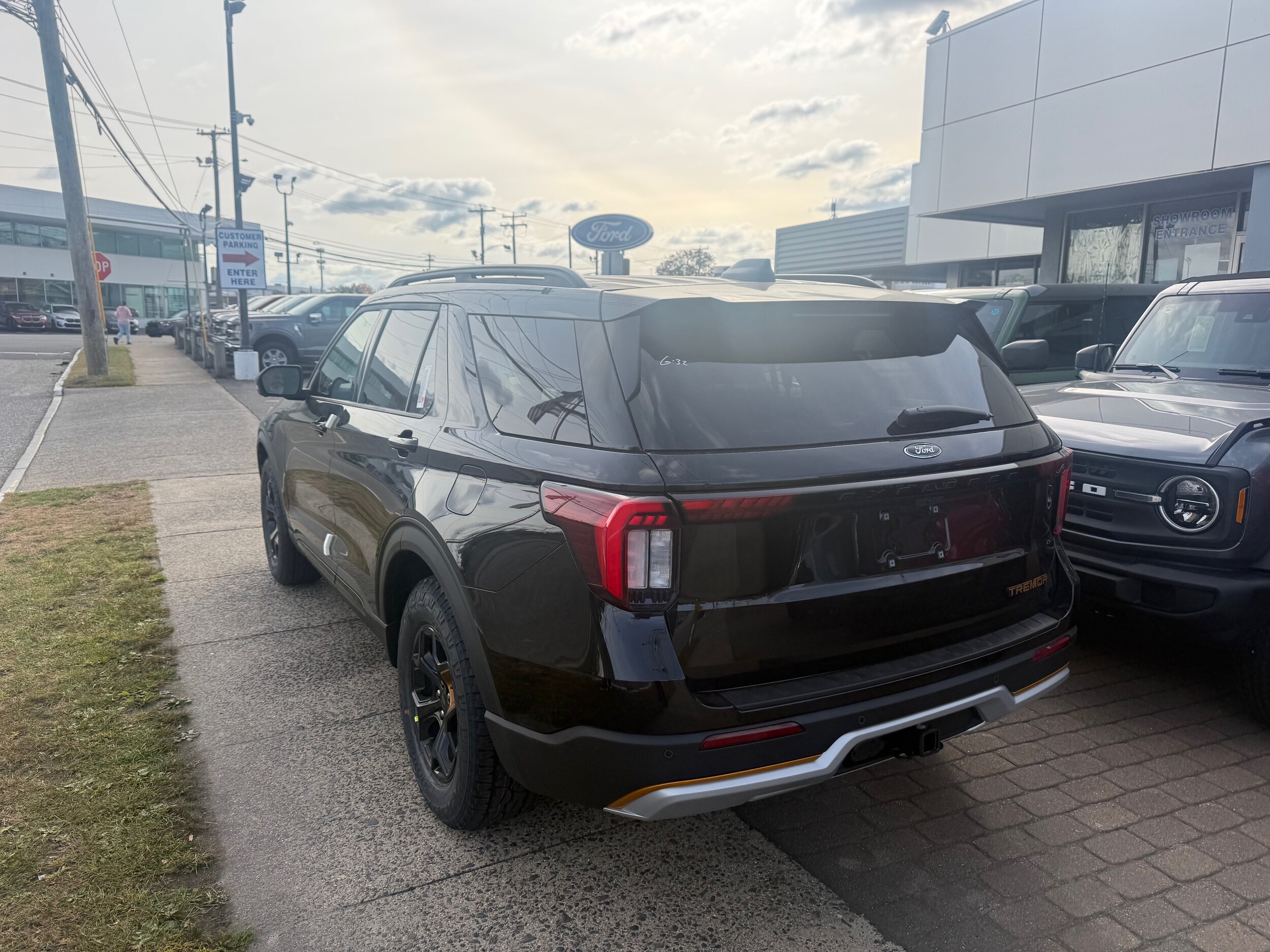 2026 Ford Explorer Tremor - Photo 5