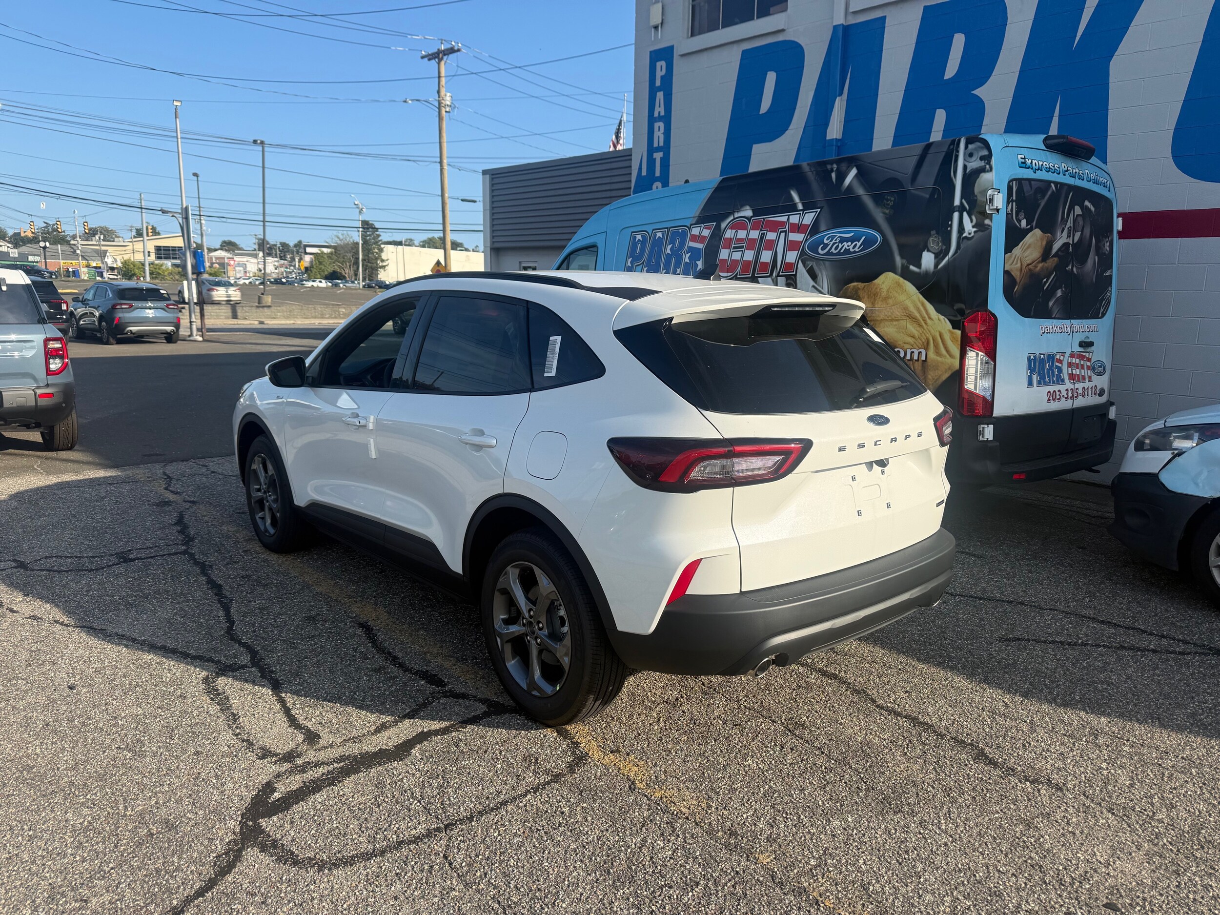 2025 Ford Escape Select photo 3