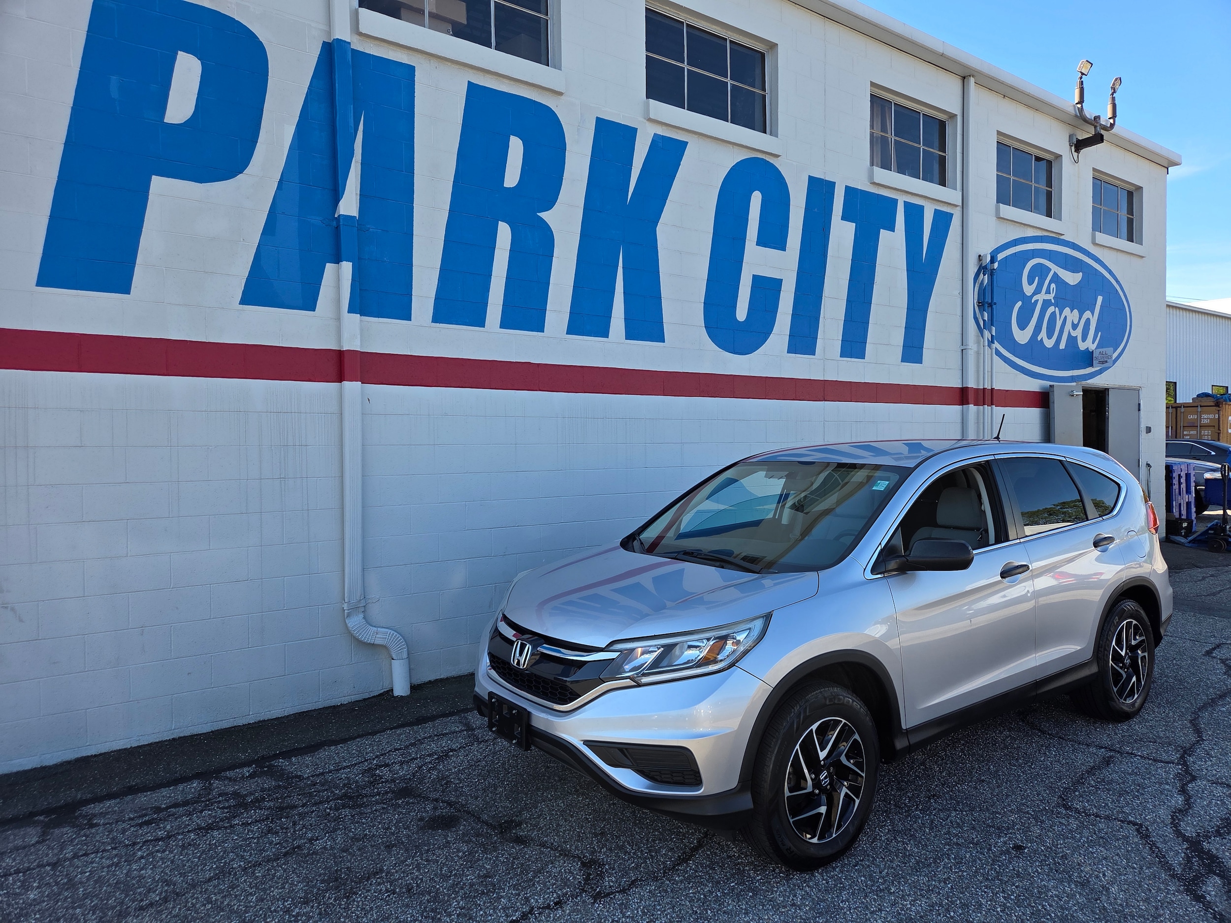 Used 2016 Honda CR-V SE with VIN 2HKRM4H45GH620625 for sale in Bridgeport, CT