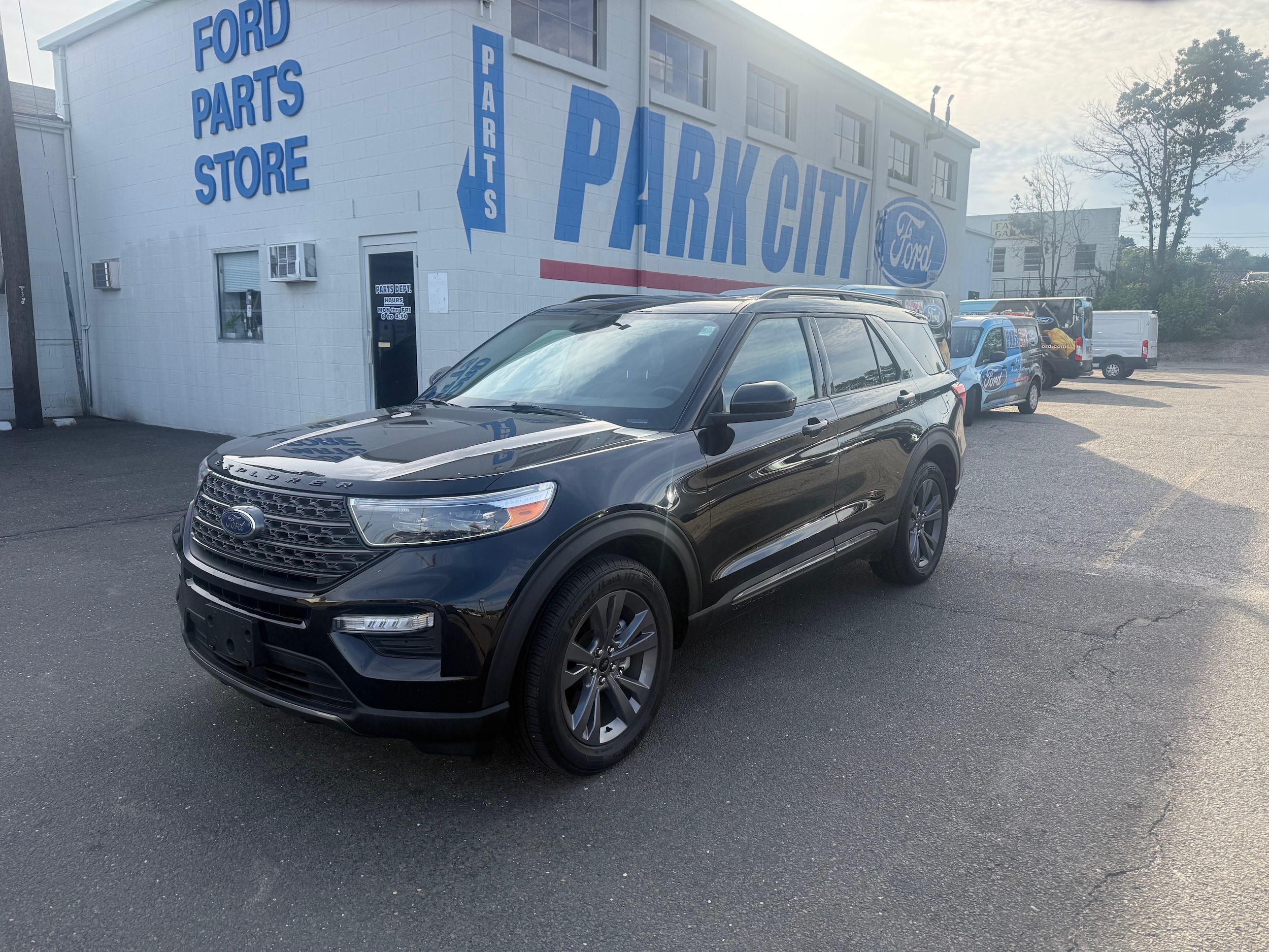 2022 Ford Explorer XLT's photo