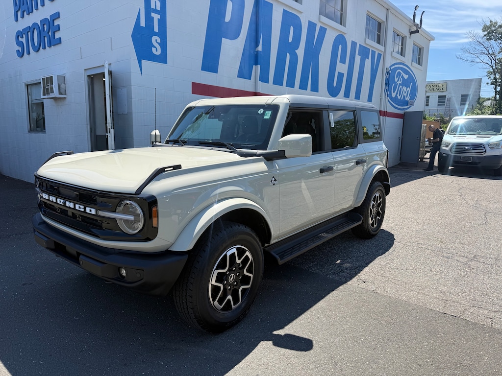 New 2026 Ford Bronco Outer Banks WAGON
