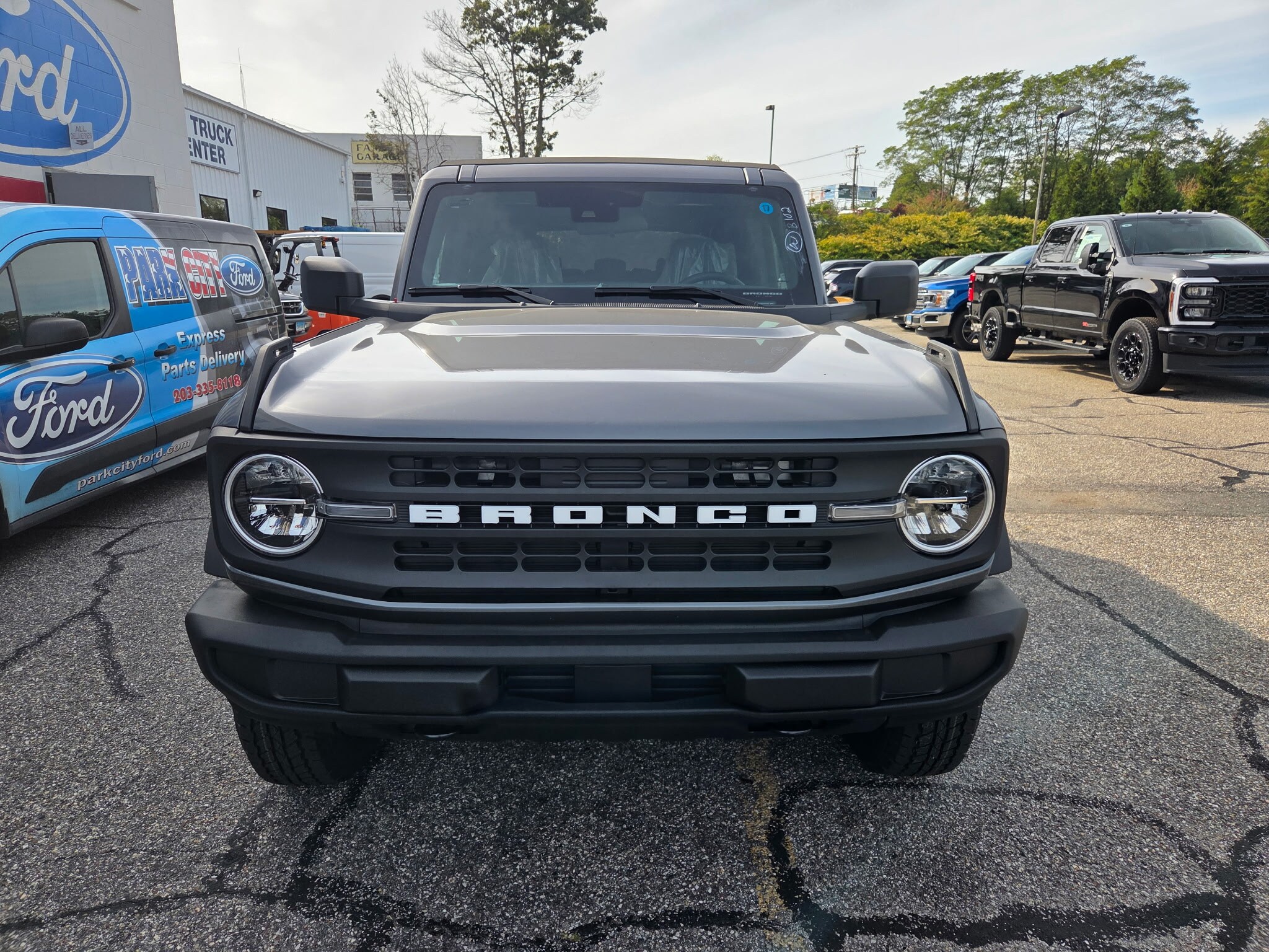 2025 Ford Bronco Big Bend photo 2