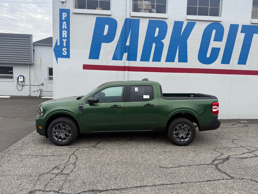 New 2025 Ford Maverick XLT PICKUP