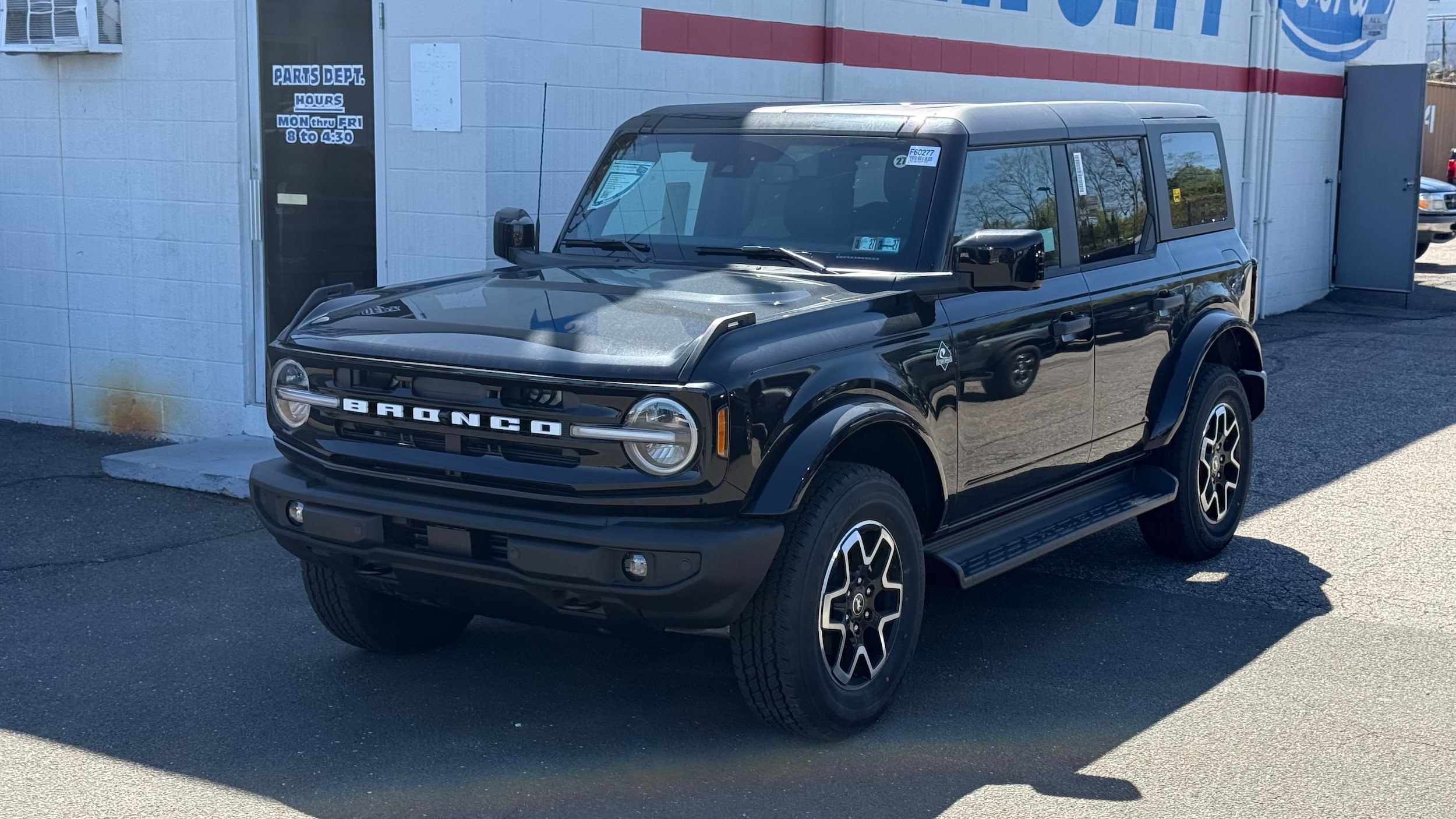2026 Ford Bronco Outer Banks 4x4's photo