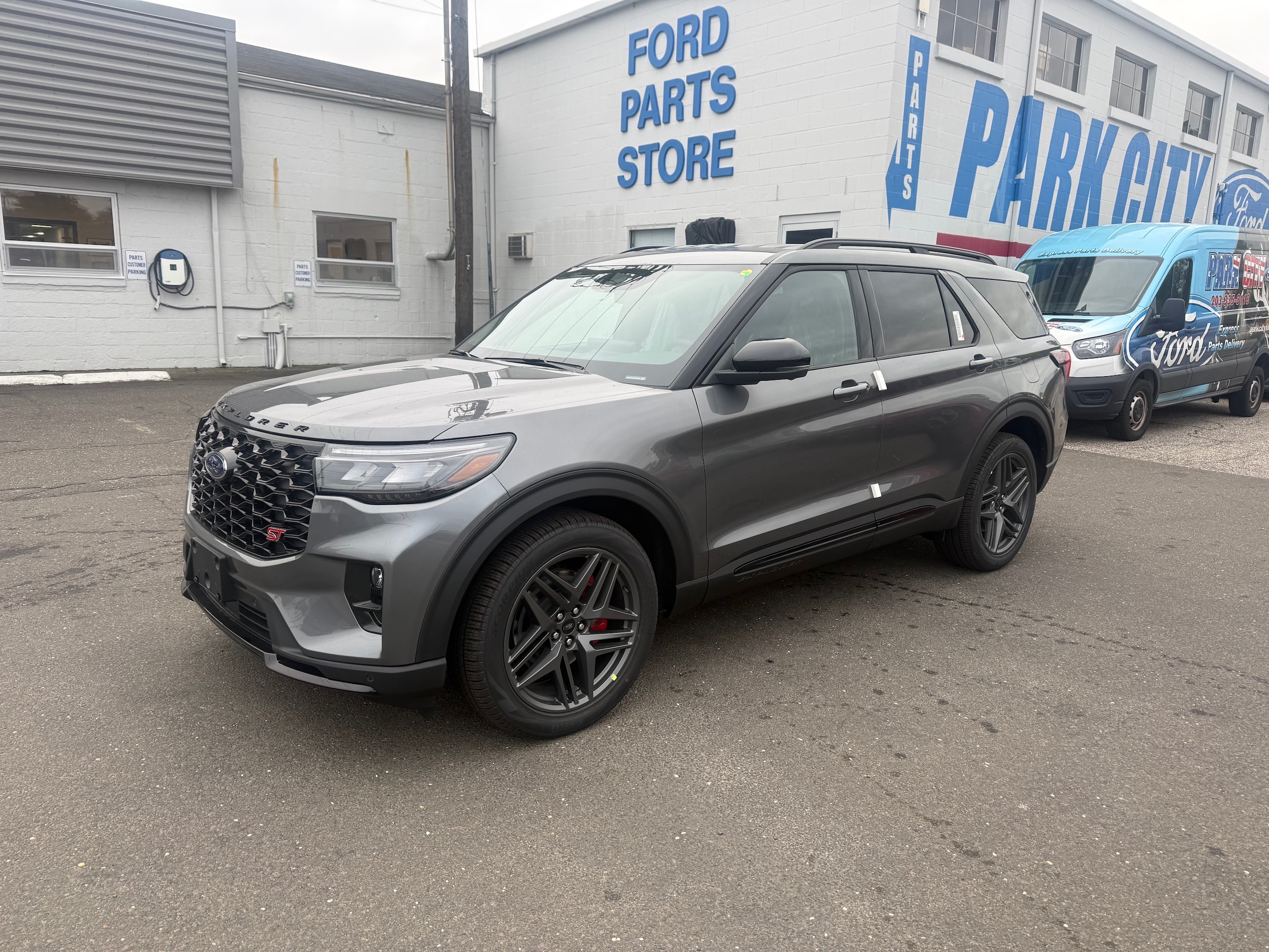 2026 Ford Explorer ST's photo