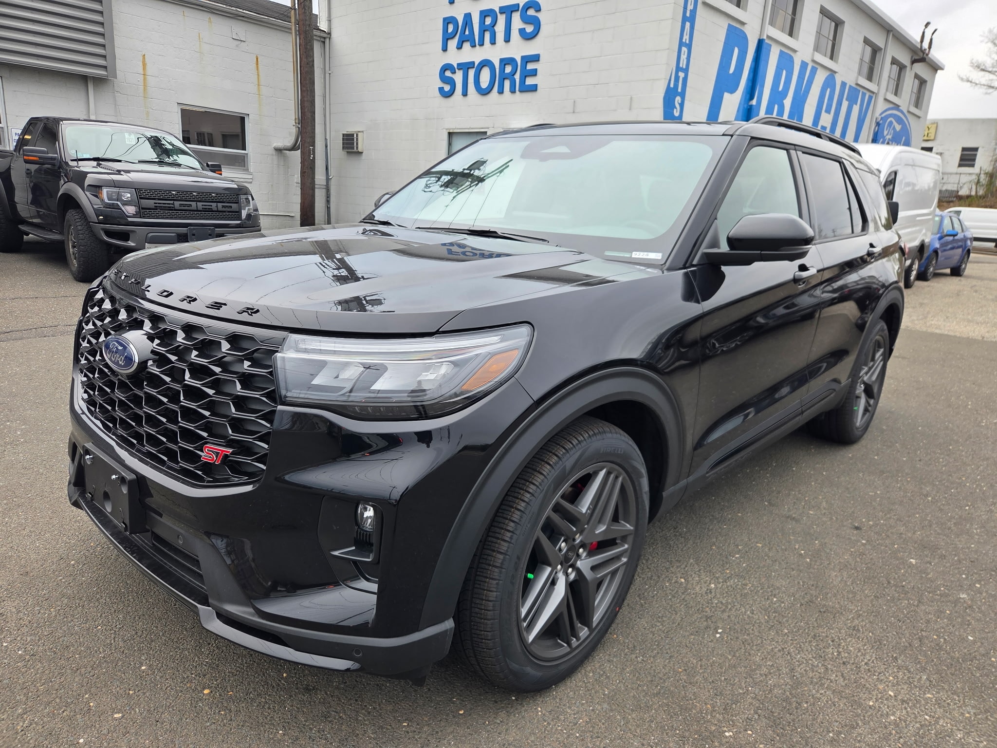 2026 Ford Explorer ST 4WD's photo