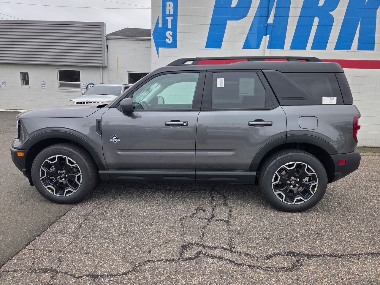2025 Ford Bronco Sport Outer Banks photo 2