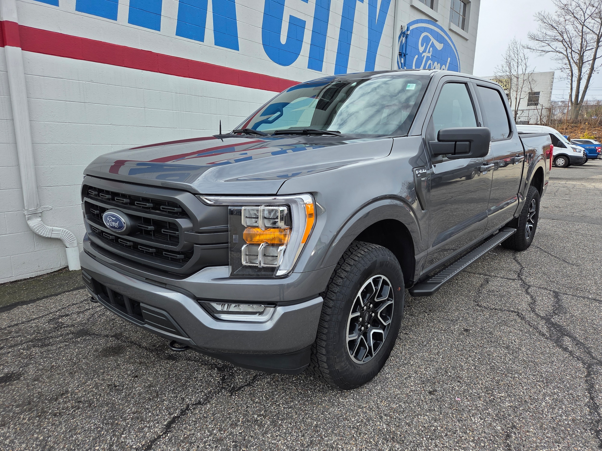 2023 Ford F-150 XLT's photo