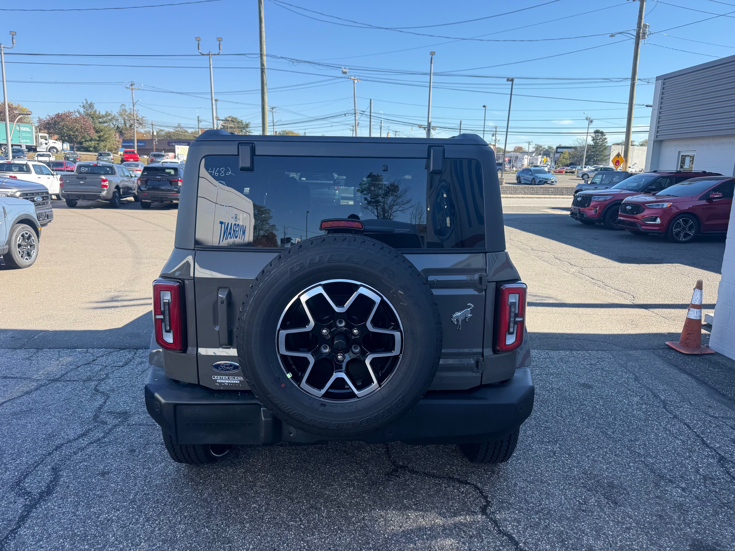 2025 Ford Bronco Outer Banks photo 2