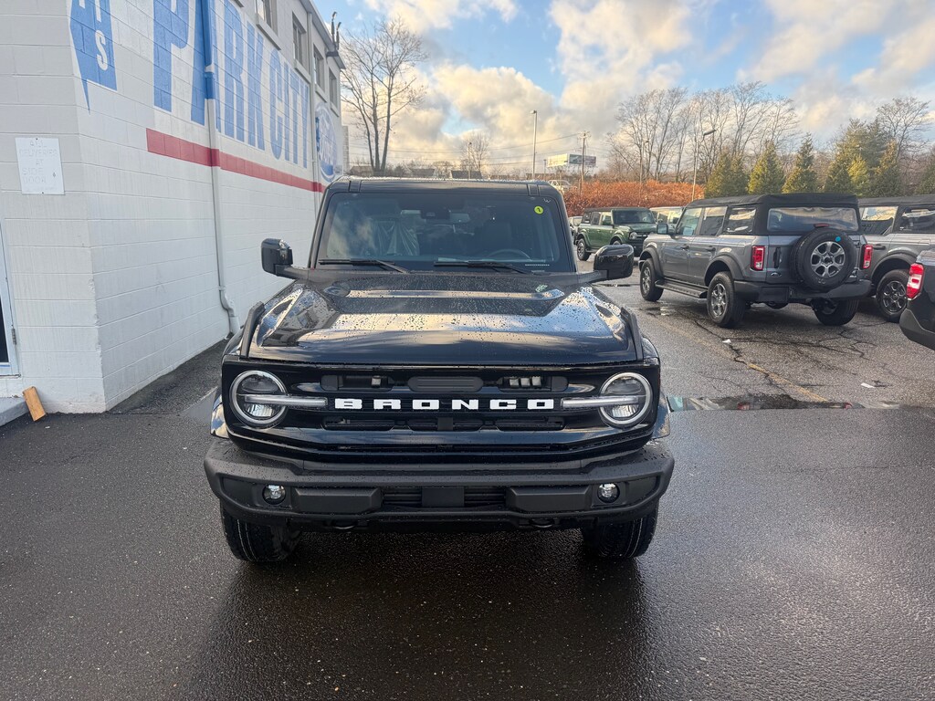 New 2025 Ford Bronco Outer Banks WAGON